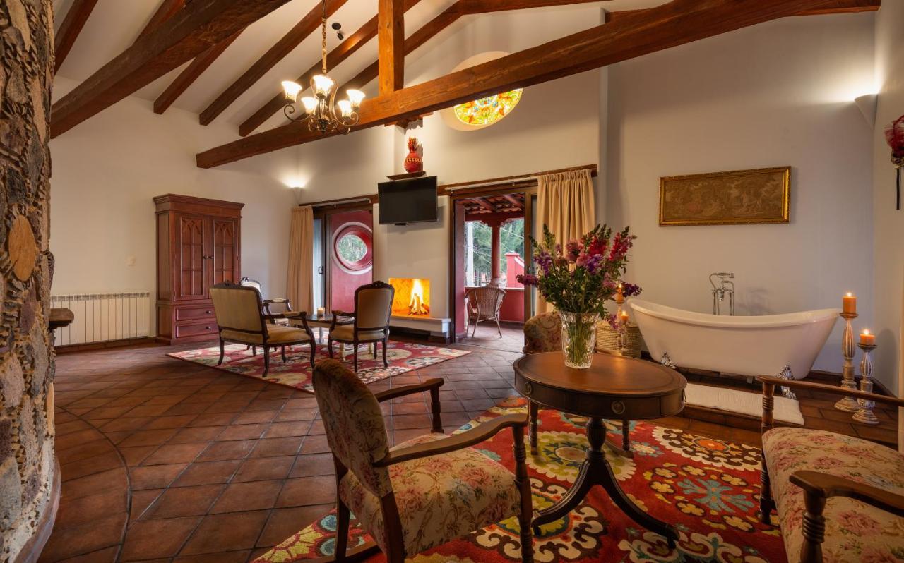 Hotel Boutique Casa Colorada Pátzcuaro Екстериор снимка